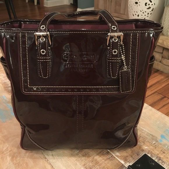 Coach Handbags - *COACH Burgundy Patent Leather Handbag*LIKE NEW!!!